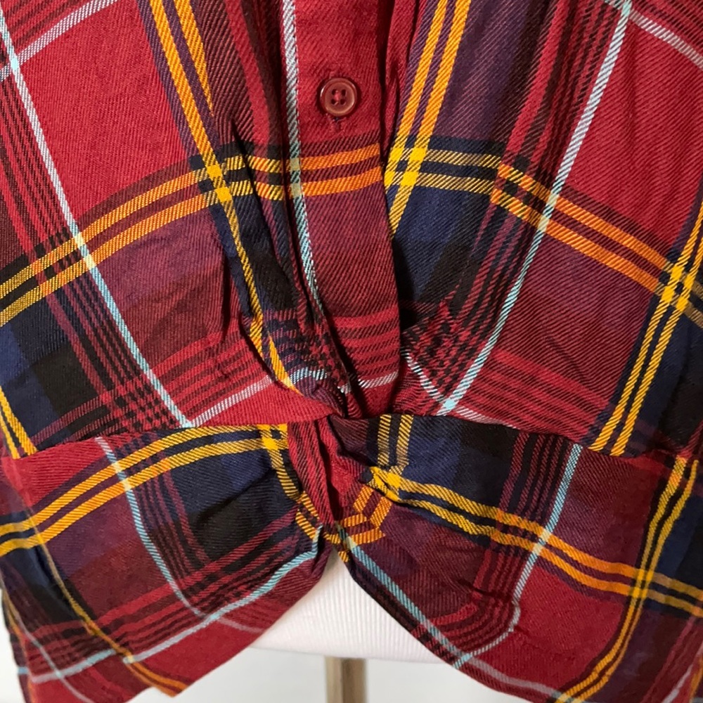 Peace & Pearls Plaid 3/4-Half Sleeve Button Shirt - Picture 4 of 12